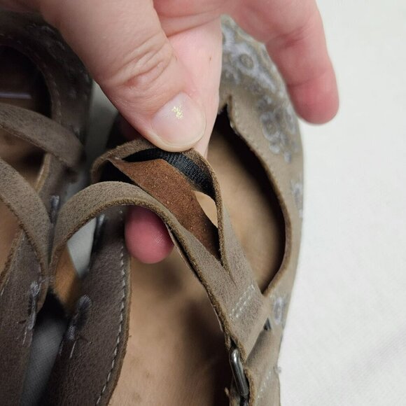 Taos WISH Women's Embroidered Mary Jane Flats Size‎ 7 US / 38 EU Taupe Suede - Picture 5 of 15